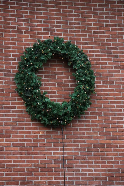 Adventskranz an der Wand — Stockfoto