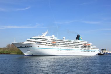 Velsen, Hollanda - 6th Mayıs 2016: Ms Amadea gemisi