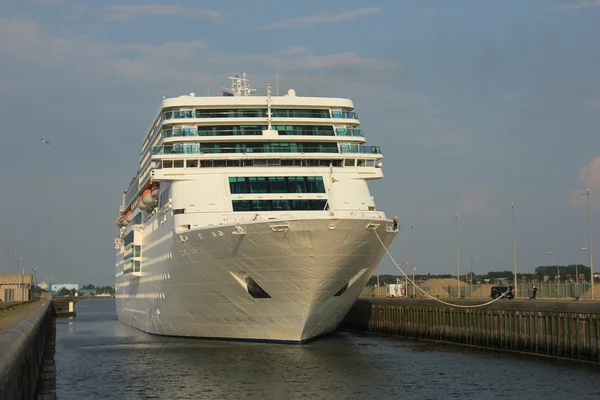 IJmuiden, Hollanda, 4 Haziran 2016: Costa Neo Romantica — Stok fotoğraf