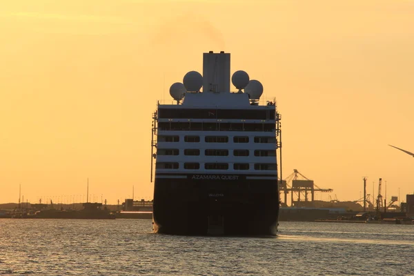 Velsen, Nederland - 27 augustus 2016: Azamara Quest — Stockfoto