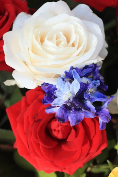 Rood Witte Blauwe Bruiloft Bloemen Voor Een Patriottische Themabruiloft — Stockfoto