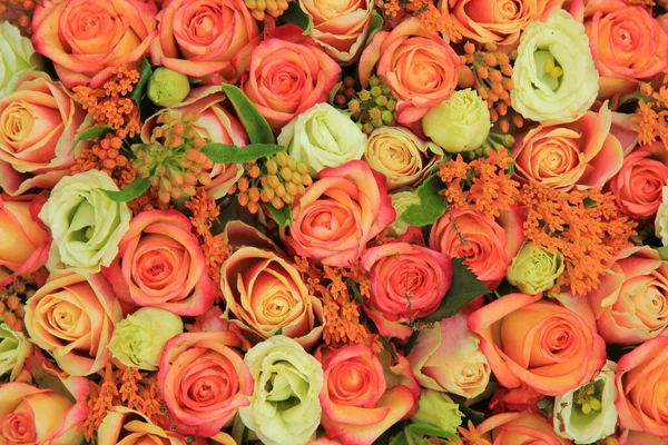 Помаранчеві Жовті Троянди Яскравому Весільному Букеті — стокове фото