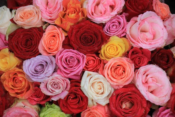 Πολύχρωμα Τριαντάφυλλα Λουλουδάτη Διακόσμηση Γάμου Εικόνα Αρχείου