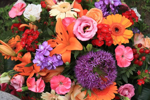 Composizione Floreale Mista Vari Fiori Diversi Colori Matrimonio — Foto Stock