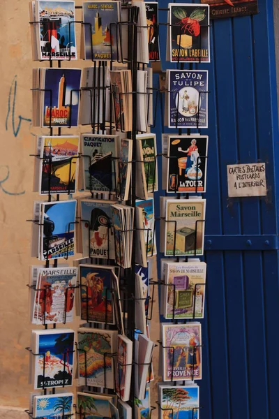 Marseille Frankrijk September 2019 Vintage Themakaarten Koop Een Kleine Toeristenwinkel — Stockfoto