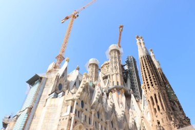 Barselona, İspanya - 28 Eylül 2019: Sagrada Familia. Antoni Gaudi tarafından tasarlandı, Mart 1882 'den beri kontrat altında.