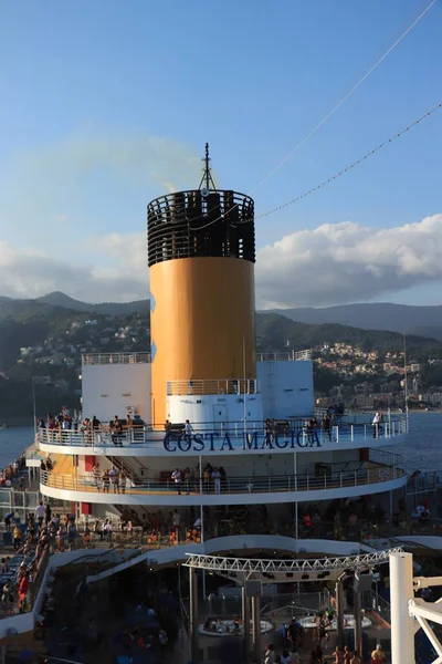 Savona Itália Setembro 2019 Costa Magica Passageiros Convés Piscina Navio — Fotografia de Stock