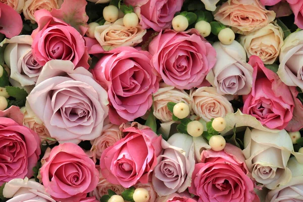 Rosas Rosadas Púrpuras Una Gran Pieza Central Boda — Foto de Stock