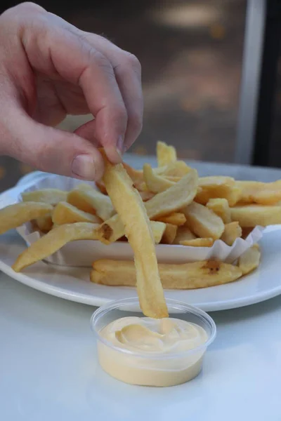 Batatas Fritas Nos Países Baixos Servidas Com Maionese — Fotografia de Stock