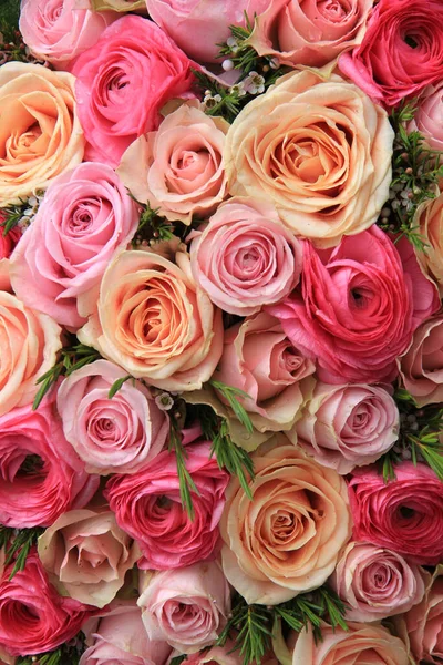 Rosas Rosadas Peonías Ramo Novia Mixto — Foto de Stock