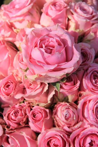 Pink Roses Big Bridal Bouquet Centerpieces — Stock Photo, Image