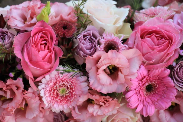 Blandade Blommor Olika Nyanser Rosa Blommig Bröllopsdekoration — Stockfoto