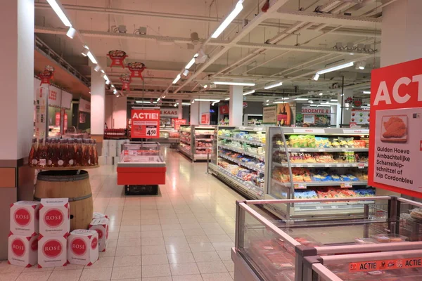 Haarlem Países Bajos Junio 2021 Supermercado Interior Productos Lácteos Otros —  Fotos de Stock