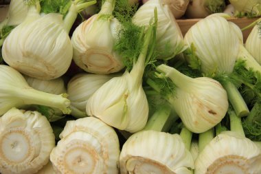 Bir pazar ahır, rezene