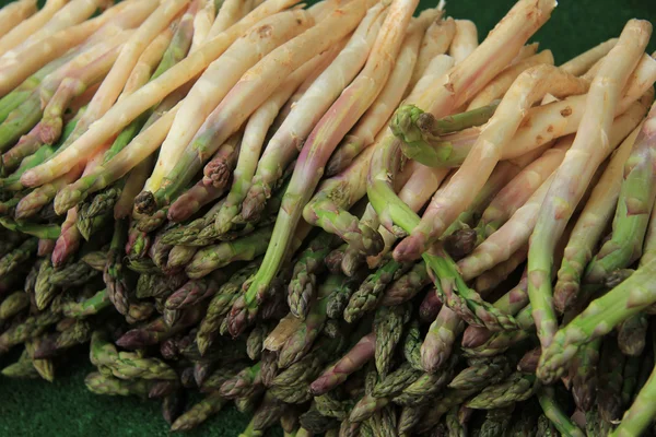 Espárragos en el mercado — Foto de Stock