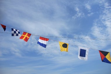 renkli sinyal bayrakları