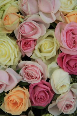 pastel düğün buketi