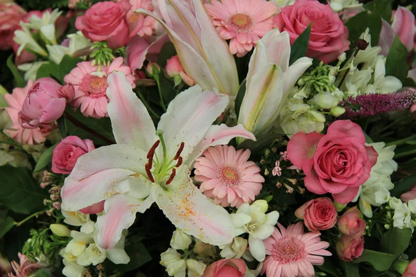 White and pink wedding flowers — Stock Photo, Image