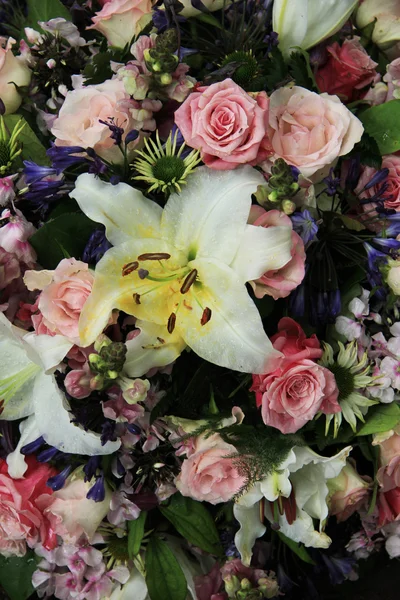 Tiger Lily wedding arrangement — Stock Photo, Image