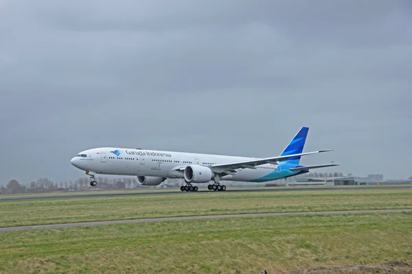 27 Maret 2015, Bandara Schiphol Amsterdam PK-GID Garuda Indon — Stok Foto