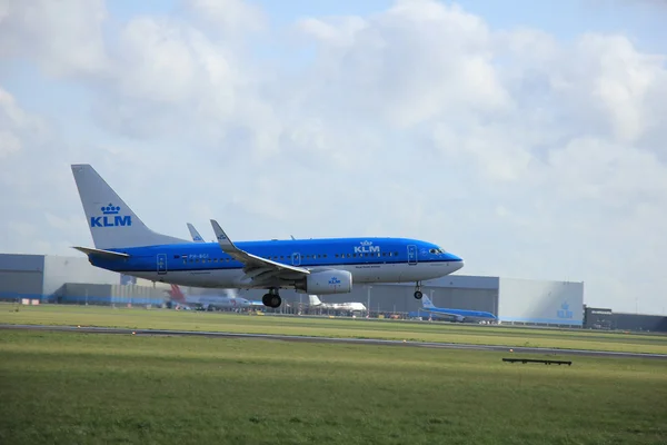 Схіпхол Амстердам, Нідерланди, 11 квітня, 2015:Ph-Bgi Klm R — стокове фото