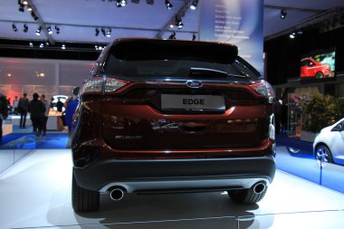 Amsterdam, Hollanda - 23 Nisan 2015: Exhibi Ford kenarında