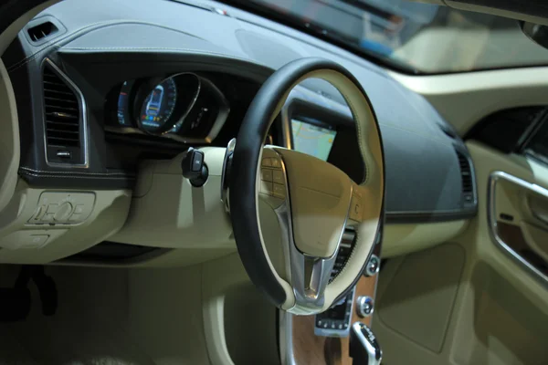 Wnętrze nowoczesnego samochodu — Zdjęcie stockowe