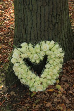 Taziye Çiçek şekilli kalp