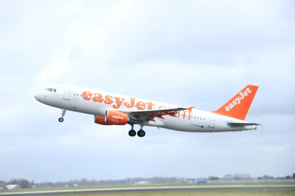 27 de março de 2015, Amsterdam Schiphol Airport G-EZTA easyJet Air — Fotografia de Stock