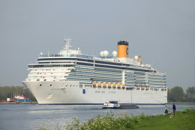 Velsen, Hollanda - 10 Mayıs 2015: Costa Luminosa