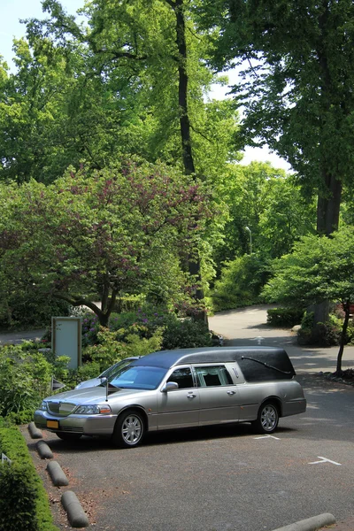 Silver grey hearse — Stock Photo, Image