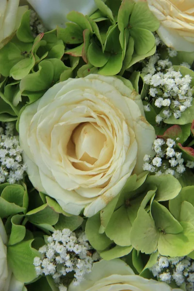 Svatební kytice hortenzie a růže — Stock fotografie