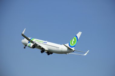 Amsterdam, Hollanda - 12 Haziran 2015: Ph-HSI Transavia imzaladığı