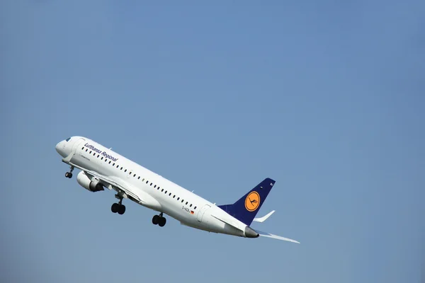 Amsterdam, Nederland - 12 juni 2015: D-Aebj Lufthansa stad — Stockfoto