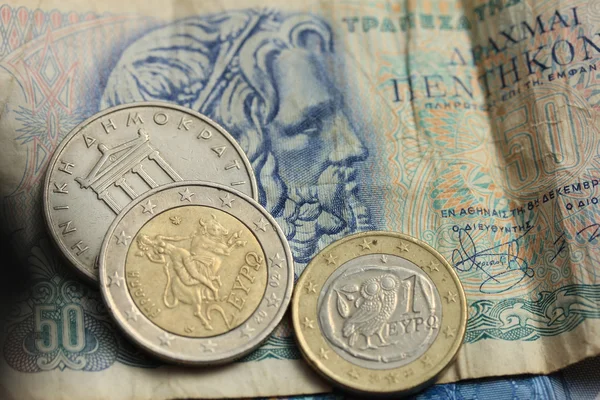 Grekiska och euron pengar — Stockfoto