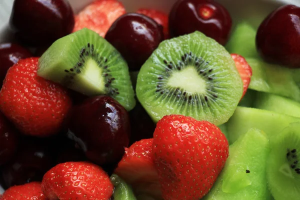 Fresh fruit salad — Stock Photo, Image