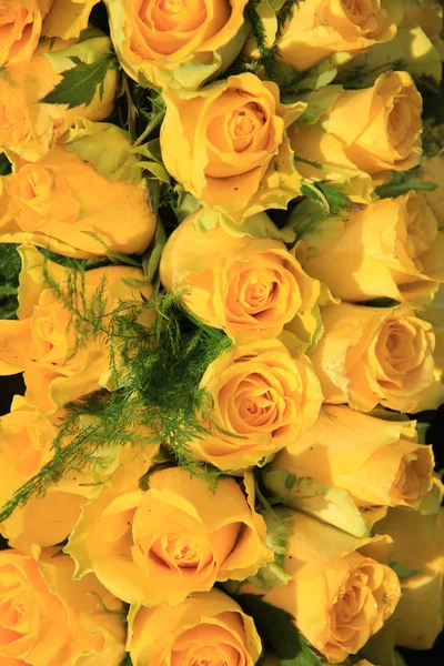 黄色玫瑰婚礼安排 — 图库照片