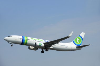 Amsterdam, Hollanda - 12 Haziran 2015: Ph-HSI Transavia imzaladığı