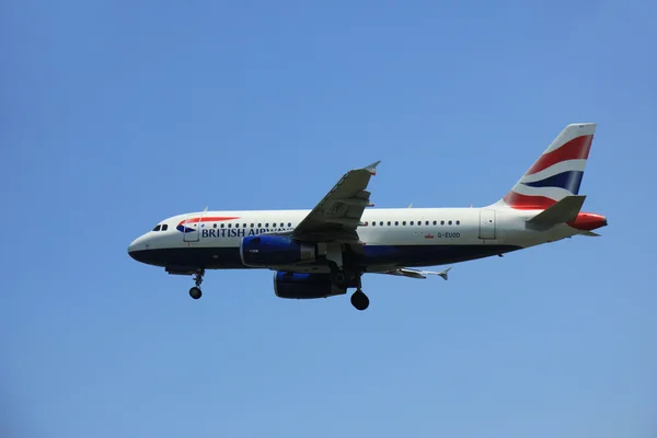 Amsterdão, Países Baixos - 12 de junho de 2015: G-EUOD British Airway — Fotografia de Stock