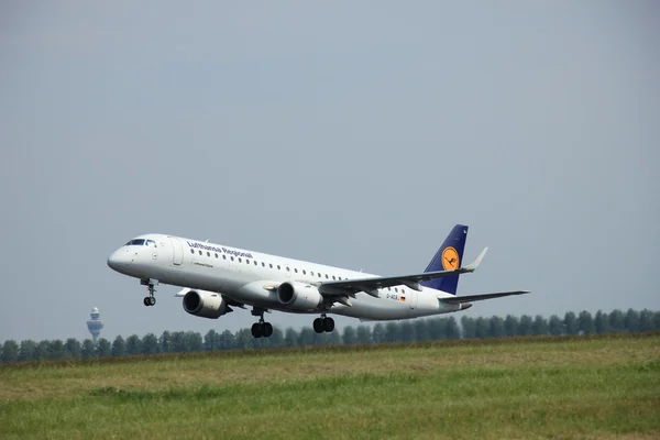 Amsterdam, Nederland - 12 juni 2015: D-Aebj Lufthansa stad — Stockfoto