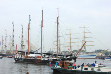 Velsen, Hollanda - 19 Ağustos 2015: Yelken Amsterdam 2015