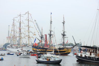 Velsen, Hollanda - 19 Ağustos 2015: Yelken Amsterdam 2015