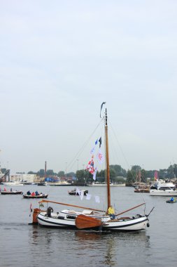 Velsen, Hollanda - 19 Ağustos 2015: Yelken Amsterdam 2015