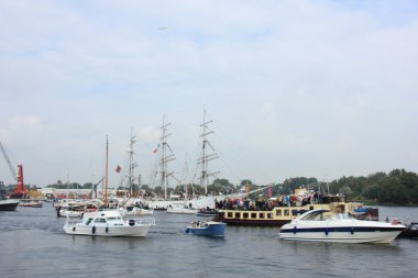 Velsen, Hollanda - 19 Ağustos 2015: Yelken Amsterdam 2015