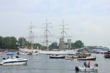 Velsen, Hollanda - 19 Ağustos 2015: Yelken Amsterdam 2015