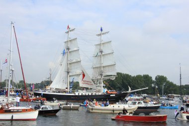 Velsen, Hollanda - 19 Ağustos 2015: Yelken Amsterdam 2015