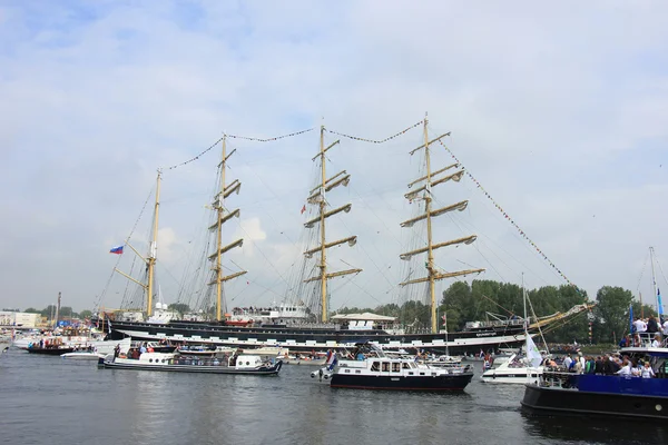 Velsen, Hollanda - 19 Ağustos 2015: Yelken Amsterdam 2015
