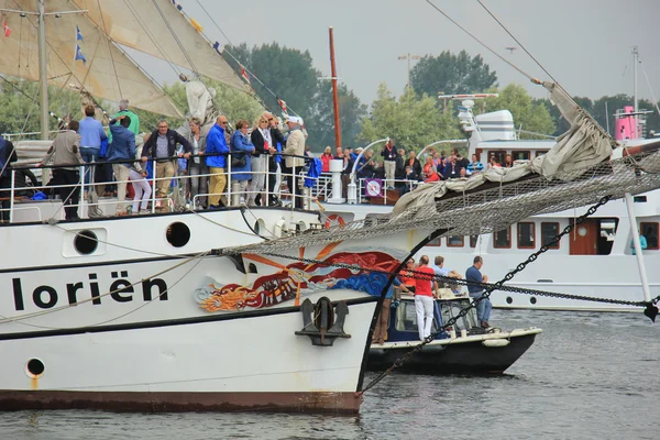 Velsen, Países Bajos - 19 de agosto de 2015: Sail Amsterdam 2015 —  Fotos de Stock