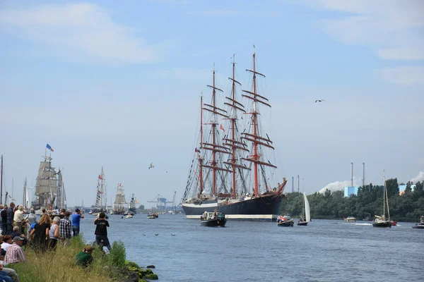 Вельсен, Нидерланды - 19 августа 2015 года: Парус Амстердам 2015 — стоковое фото