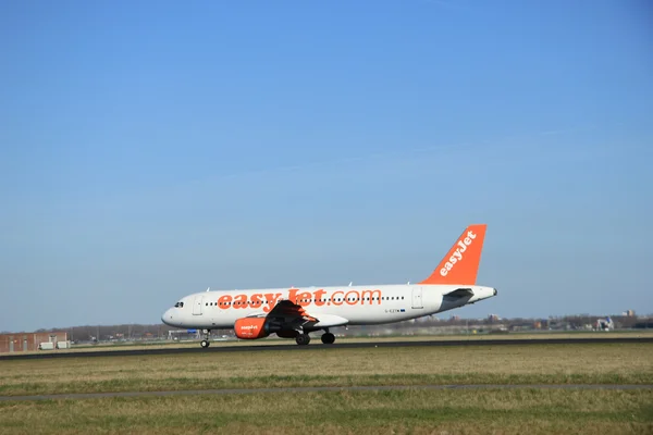 Március, 22 2015, Amsterdam Schiphol repülőtér G-Eztm easyjet Airb — Stock Fotó